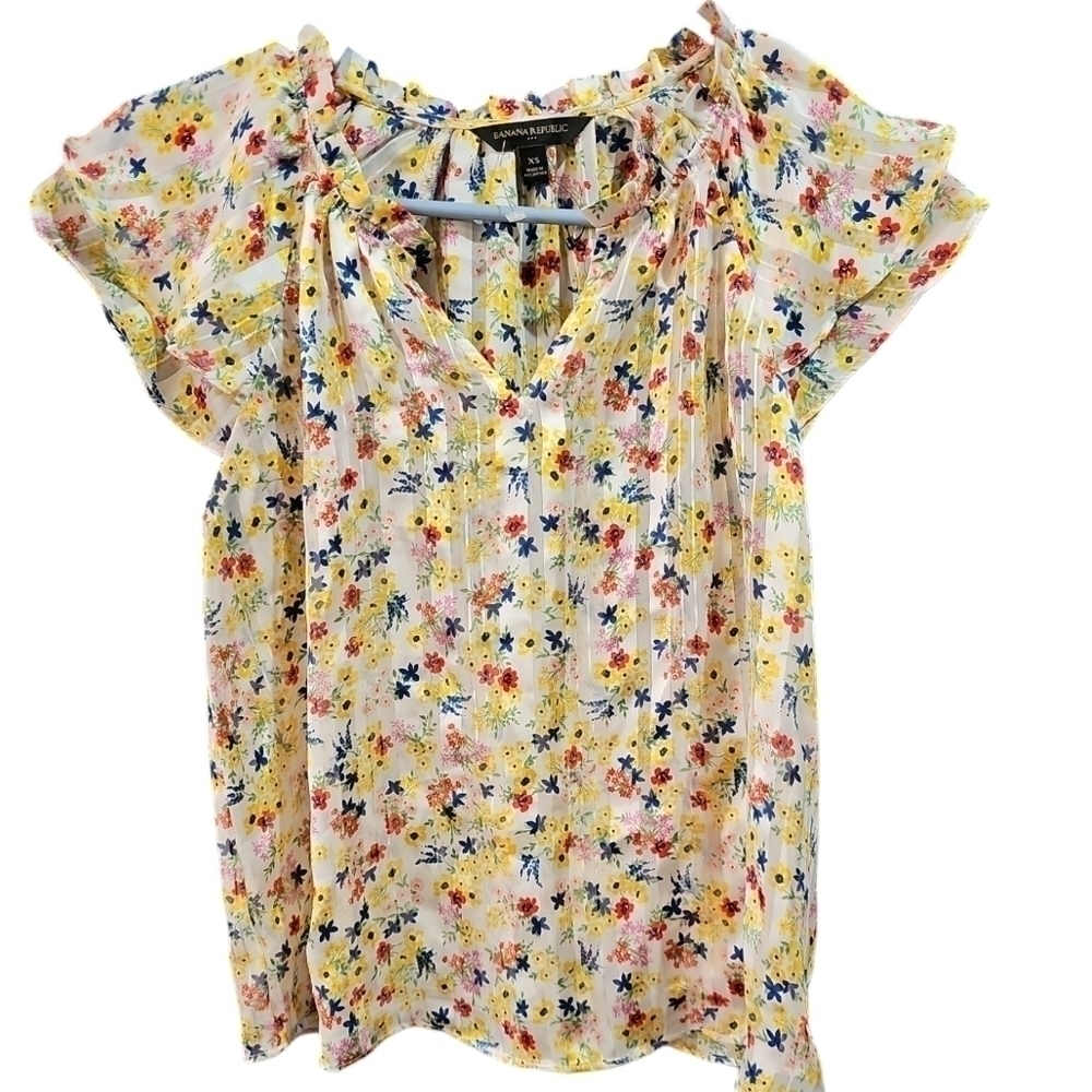 Banana Republic Petite Flutter sleeve top